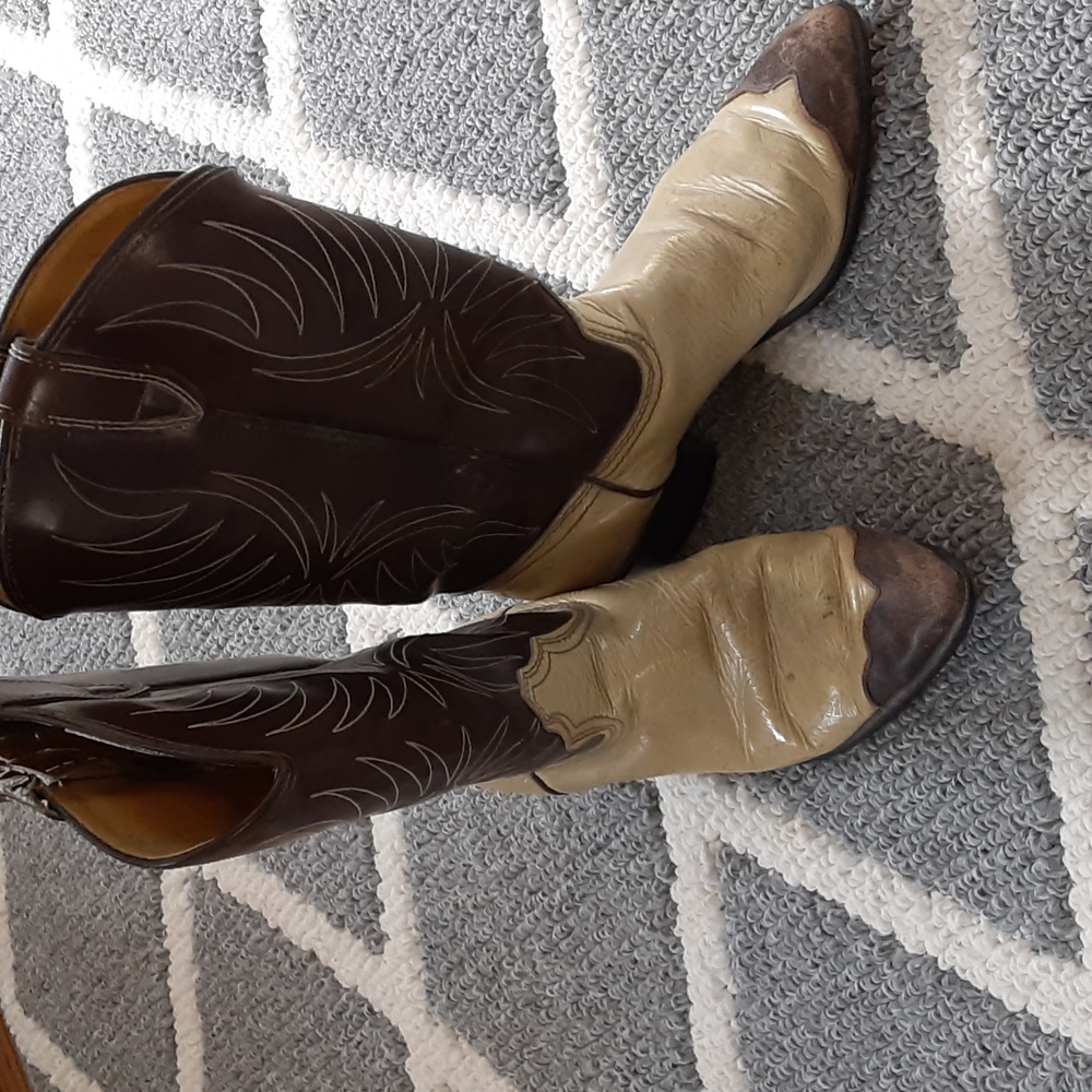 Made in USA cowboy boots (Men's size 7, Women's size 9)
